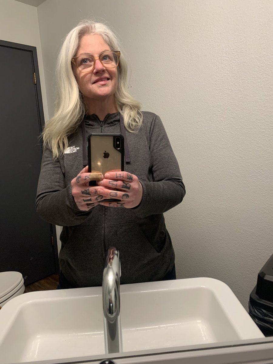 monicabygs's tweet photo. One of you lil babes got me an appointment to get my hair washed. Sometimes depression makes it so hard to want to take care of myself. Thank you @spoookiequeen for the love. https://t.co/ETlVozlFfA