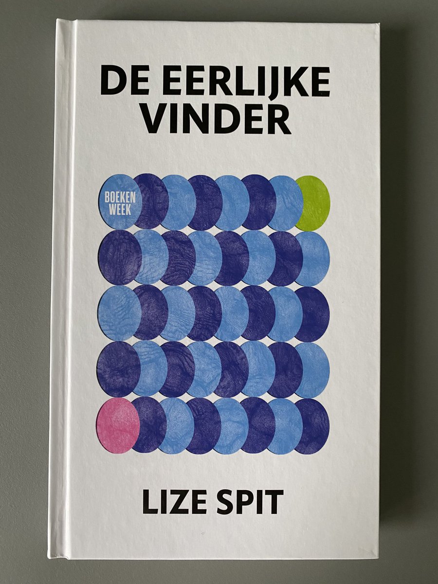 Schitterend #boekenweek geschenk 💝 De start gaf een ‘Kees de jongen’ gevoel en bij het einde zijn we in het Europa van vandaag. Groot compliment voor Lize Spit en Das Mag ✨