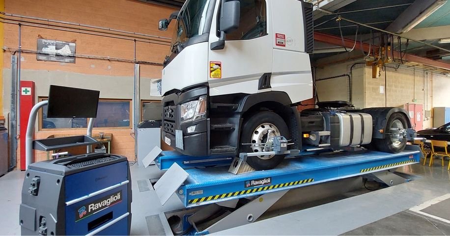 R0bertAndrew's tweet photo. Portes Ouvertes 2023, la maintenance des véhicules, CAP MV, Bac pro MV et BTS MV, des parcours en formation initiale ou en alternance...
#lycéelavoisier #acnormandie #normandie #régionnormandie #bacpromv #btsmv #capmv #IFPRA https://t.co/QhCvCbt1iy