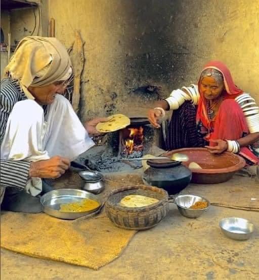 Murarisharmainc's tweet photo. सदा न संग सहेलियां, सदा न राजा देश, 
सदा न जुग में जीवणा, सदा न काळा केश । https://t.co/finRGEzAP7