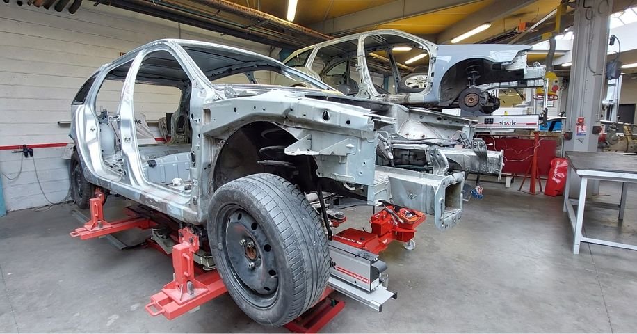 R0bertAndrew's tweet photo. Portes Ouvertes 2023, la carrosserie, CAP REPCAR, CAP PEINTCAR et Bac pro REPCAR, des parcours en formation initiale ou en alternance...
#lycéelavoisier #acnormandie #normandie #régionnormandie #bacprorepcar #caprepcar #cappeintcar #IFPRA https://t.co/YssbMqnRkl