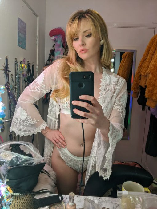 Sunday Funday 💕 https://t.co/XeWX4OOj9W<a href="/tag/lingerie"class="tags"><span>#lingerie</span></a><a href="/tag/lace"class="tags"><span>#lace</span></a><a href="/tag/model"class="tags"><span>#model</span></a><a href="/tag/green"class="tags"><span>#green</span></a><a href="/tag/uk"class="tags"><span>#uk</span></a><a href="/tag/blondemodel"class="tags"><span>#blondemodel</span></a>