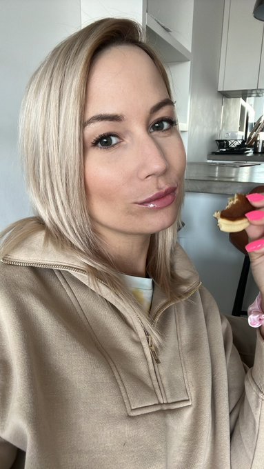 Shooting day @brillbabesxxx @nubilefilmsx @AmirahAdaraxxx https://t.co/RgqRXMW4g4<a class="tags" href="/tag/brillbabesxxx">@brillbabesxxx</a><a class="tags" target="_blank" title="On Twitter" href="/?out=eyJ0eXAiOiJKV1QiLCJhbGciOiJIUzUxMiJ9.eyJpYXQiOjE3MjI0OTg0NTYsImlzcyI6InR3cG9ybnN0YXJzLmNvbSIsIm5iZiI6MTcyMjQ5ODQ1NiwiZXhwIjoxNzU0MDM0NDU2LCJyZWRpcmVjdF91cmwiOiJodHRwczovL3R3aXR0ZXIuY29tL251YmlsZWZpbG1zeCJ9.9wdWvhxNQRAPqJXyEmKzt0ybeRgMK1BebYG80oJvE3kiREwLTowrjx5Tmp6Ypa_ZABZzCxVWNyXAkJftIflYFQ">@nubilefilmsx</a><a class="tags" href="/tag/amirahadaraxxx">@amirahadaraxxx</a>