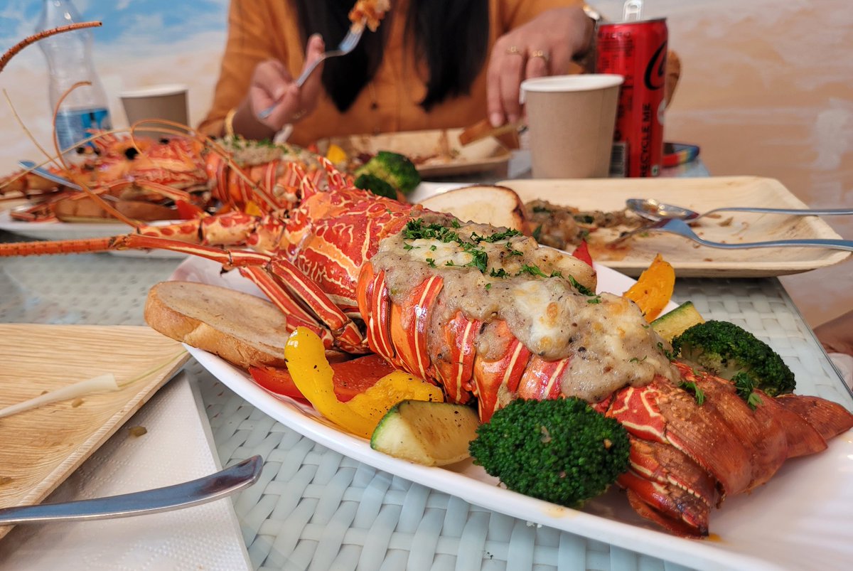 prasanto's tweet photo. Lobster thermidor at Grubsoul Seafood, Gurgaon (Golf Course Road). Probably the best I've had in India. Rs 695. https://t.co/1RygGKKr54