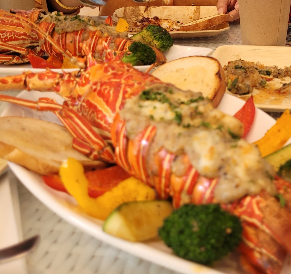 prasanto's tweet photo. Lobster thermidor at Grubsoul Seafood, Gurgaon (Golf Course Road). Probably the best I've had in India. Rs 695. https://t.co/1RygGKKr54