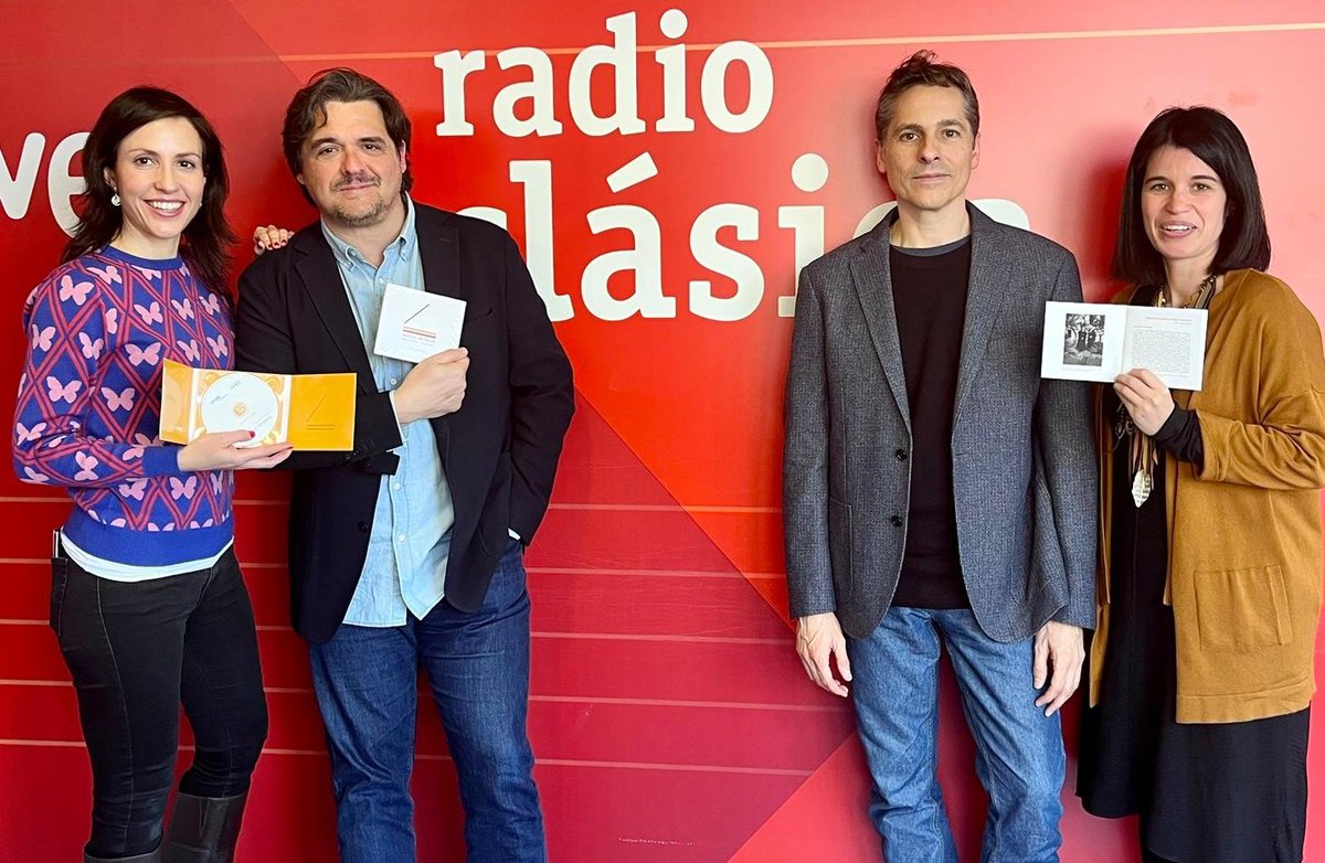 cafezm's tweet photo. Escucha este #CaféZimmermann ☕ de @radioclasica
📻 con @jcgarvayo 🎹 y José Miguel Gómez 🎻 del @trioarbos sobre su nuevo CD 💿 con obras de #Falla, #NinCulmell y #Suriñach. También escuchamos su #Tafelmusik 🍵 con obras de #Busoni, #Rorem y #Ligeti 👉🎧 https://t.co/LBty15xZBr https://t.co/ewxzpif3st