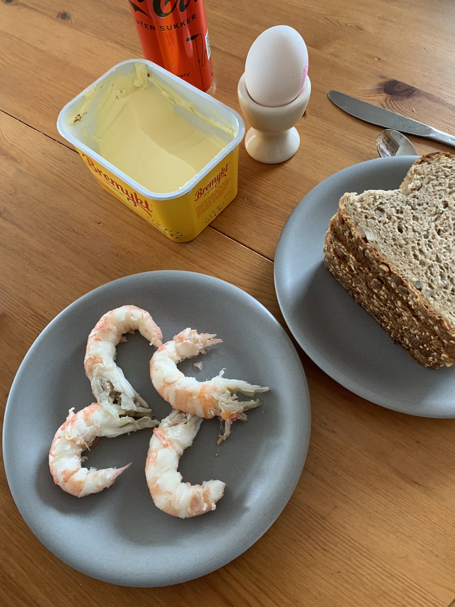 Du vet du har vært på Flekkerøya når du har sånne reker til søndagsfrokosten …