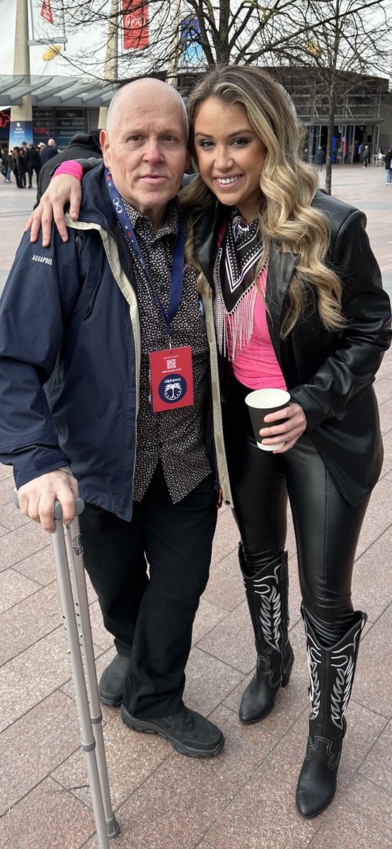 drewsh57's tweet photo. @_alexandrakay @C2Cfestival https://t.co/TRtgTjBBKj