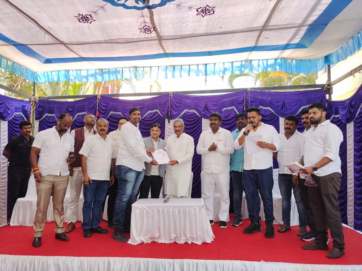 thekjgeorge's tweet photo. Today I participated in the appointment order distribution program of #MSNagar Block Minority department. During the event, I addressed the new appointees and motivated them to work towards strengthening the @INCIndia party from the booth level.
#SarvagnaNagarConstituency https://t.co/zApAfvHytB