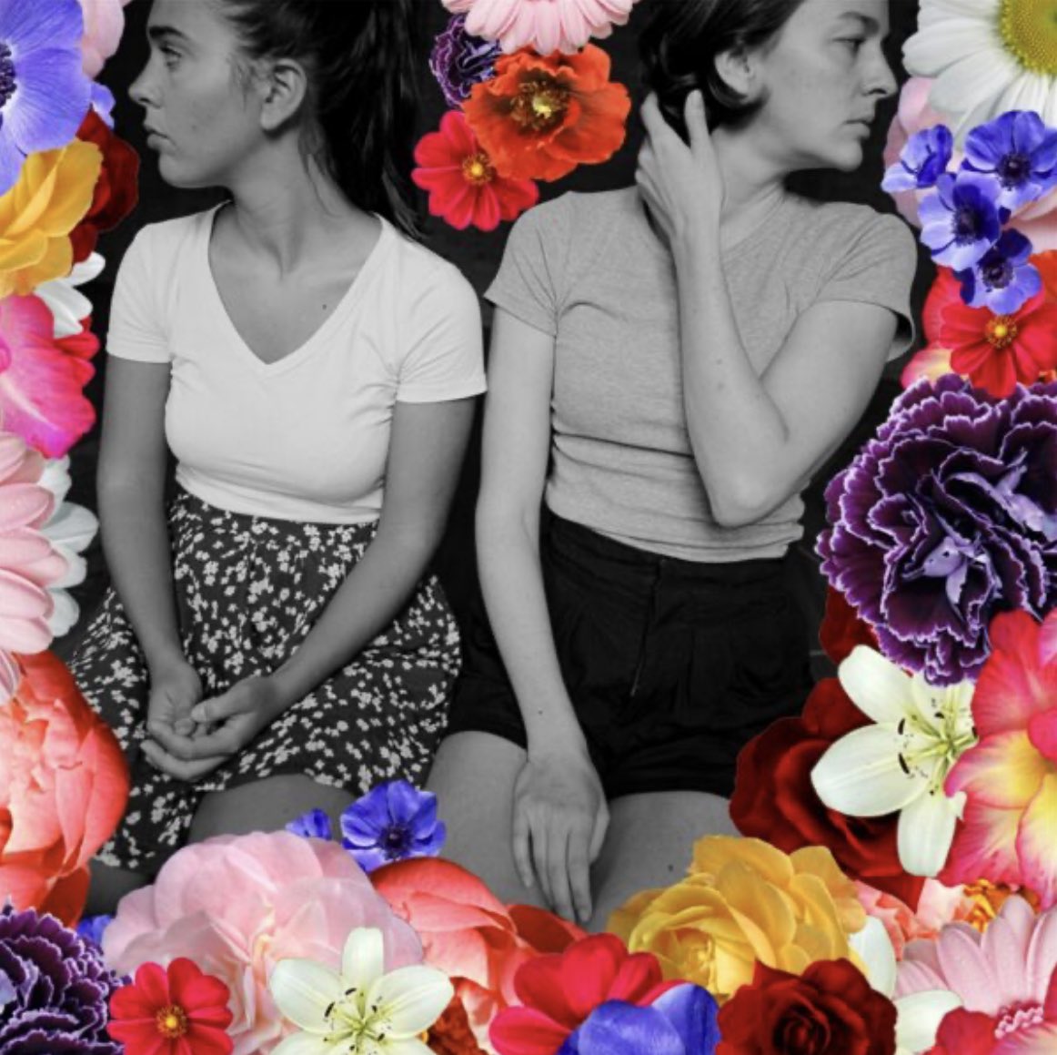 Ami Okumura Jones @MizAmiJ directs the Vandens Karta Ensemble in The Cathedral ‘Movement, clowning, hymns and karaoke collide in this ode to the joys and traumas of womanhood’ @VAULTFestival this week vaultfestival.com/events/the-cat… #AsiansInTheVault