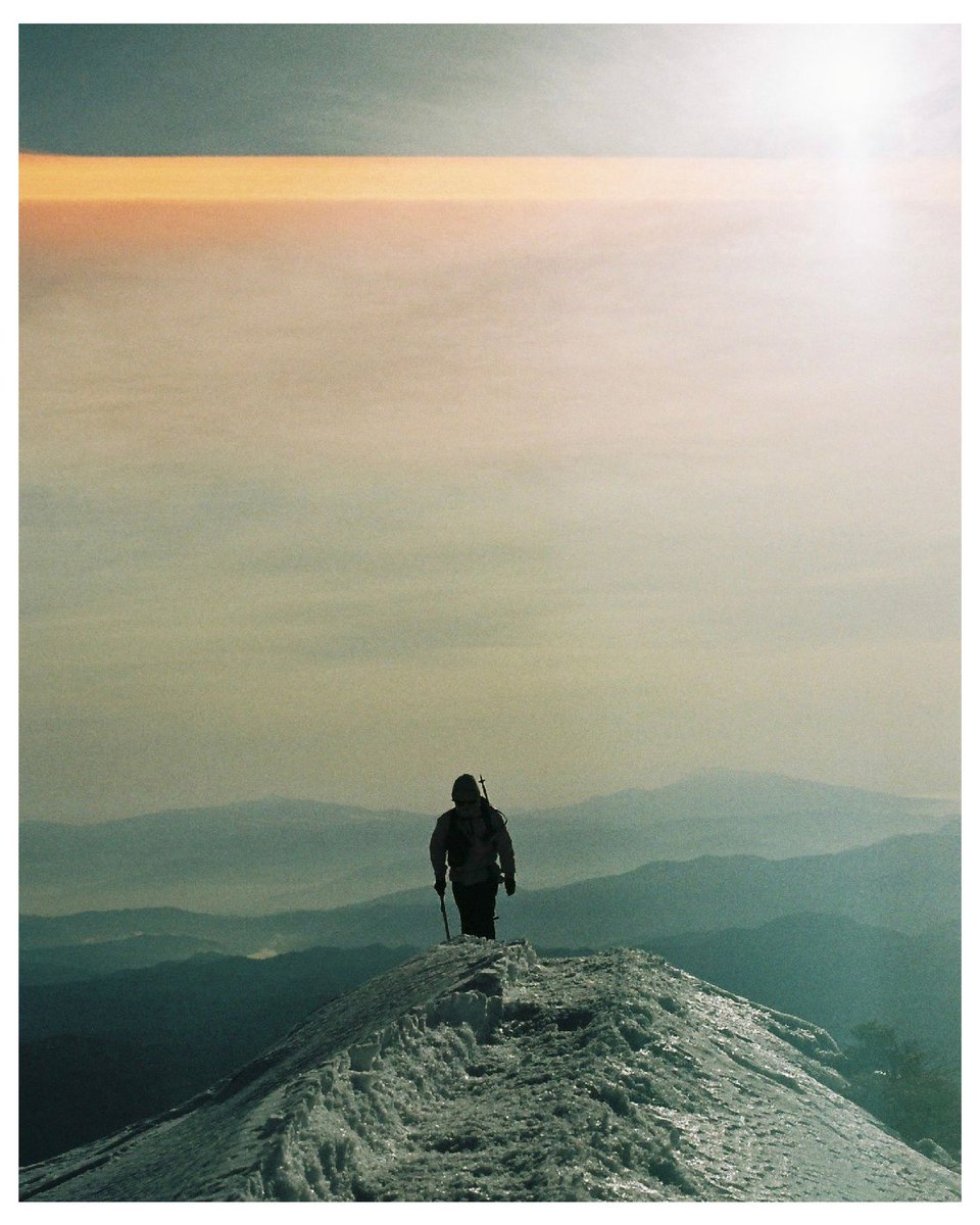 gaku10's tweet image. 🏔
フィルム後半の謎の感光

#感光 #photographic  #lightsensitive 
#nighthike #北アルプス #爺ヶ岳 #東尾根  #中部山岳国立公園 #parksprojectjapan  #nikonf3  #kodakgold200  #carlzeissplanar50 #filmphotography #analoguemountains #stademagazine #mountainsonfilm #チャンプカメラ 
2023/3