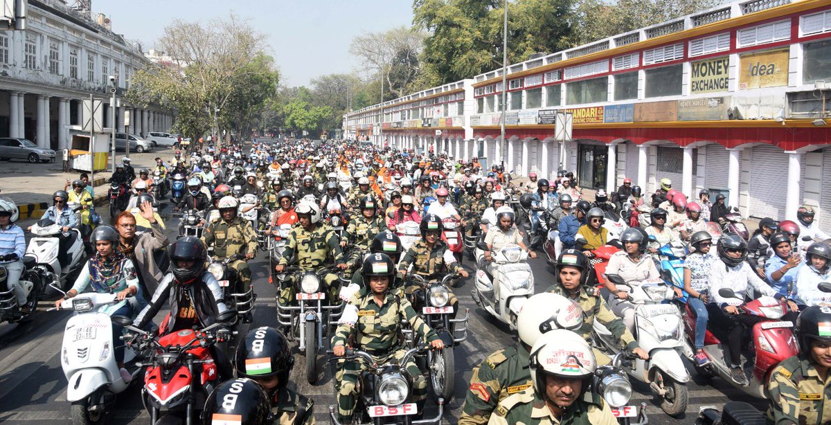 DarshanaJardosh's tweet photo. Let's hit the road with our 'Naari Shakti'...  🏍️

#NBTJeeBefikar https://t.co/s2JGMlfe0u