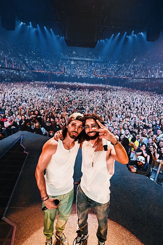 Phrase_PNL's tweet photo. J’y pense… PNL qui fait un stade de France. https://t.co/RSp7dUbM7K