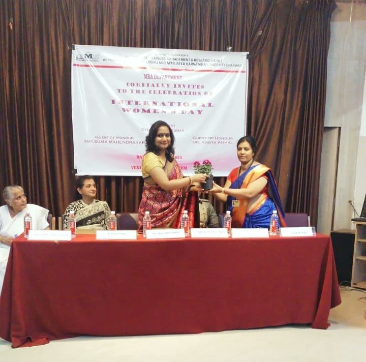 OttilieAnban's tweet photo. Celebrating #InternationalWomensDay 2023 at #IBMR - Institute of Business Management &amp; Research as the Chief guest with Women leaders from different fields was an enlightening experience. It was my privilege to be honoured by them for my work &amp; contributions in different fields. https://t.co/HYmz4QzxFT