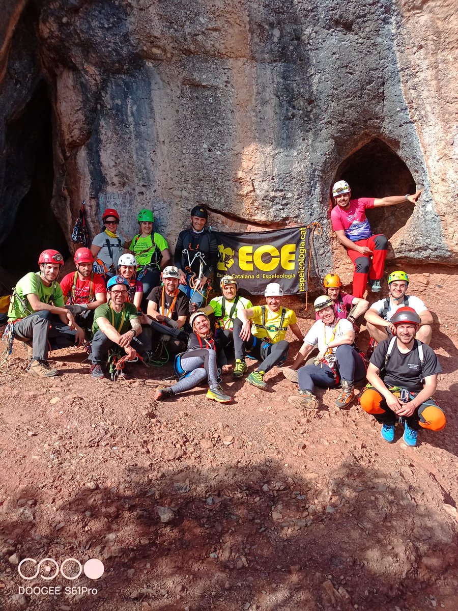 Modul d autosocors en espeleologia. Mes de 20 anys prevenint accidents.