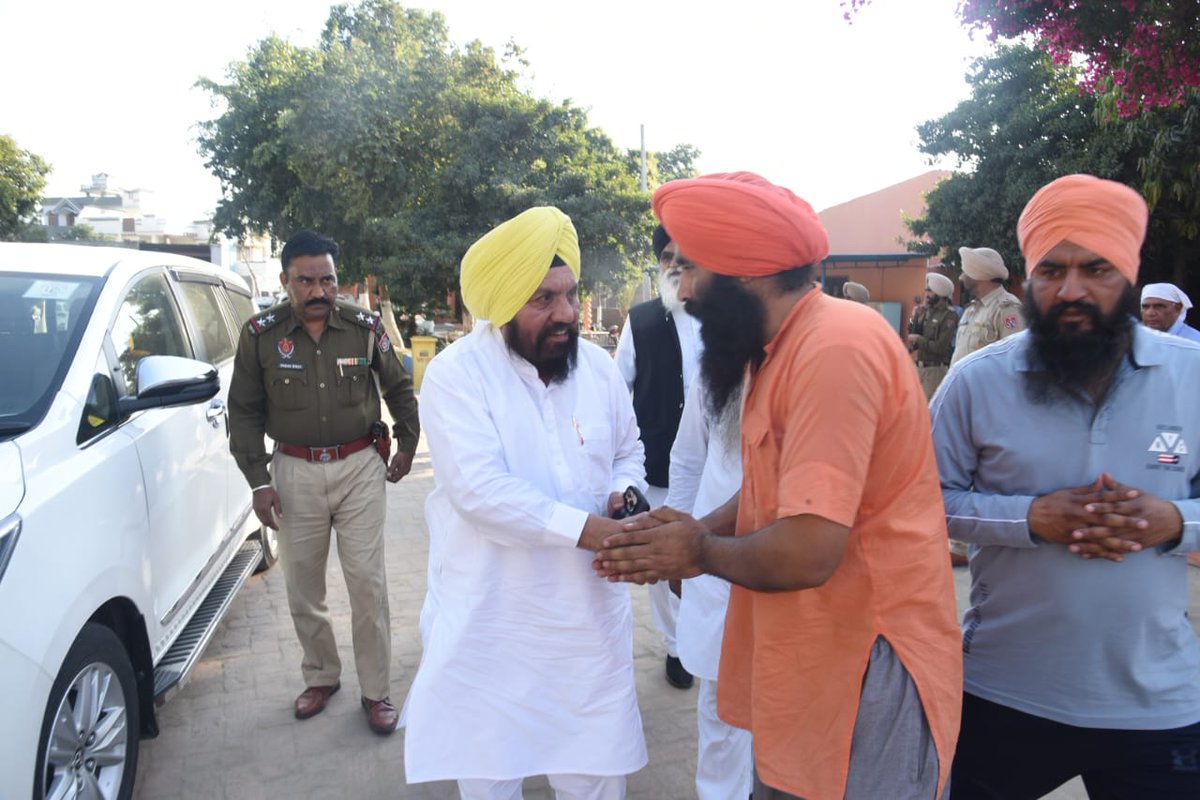 HarchandSBarsat's tweet photo. Had an opportunity to meet the renowned environmentalist &amp; Member of Parliament,( Raj Sabha) Sant Balbir Singh Seechewal at his residence in Jalandhar. Discussed with him the importance of keeping Punjab's environment neat &amp; clean for the upliftment of Punjabis.
@SantSeechewal https://t.co/L9hE32ZD5c