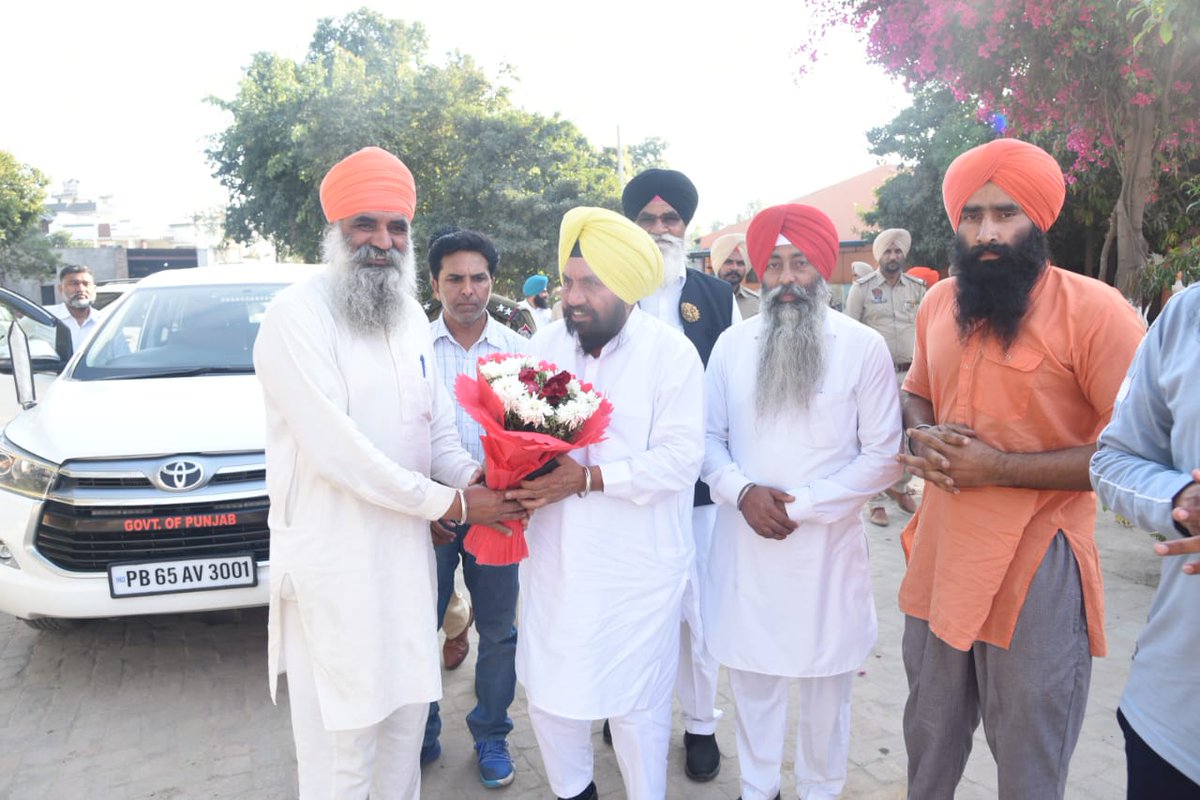 HarchandSBarsat's tweet photo. Had an opportunity to meet the renowned environmentalist &amp; Member of Parliament,( Raj Sabha) Sant Balbir Singh Seechewal at his residence in Jalandhar. Discussed with him the importance of keeping Punjab's environment neat &amp; clean for the upliftment of Punjabis.
@SantSeechewal https://t.co/L9hE32ZD5c