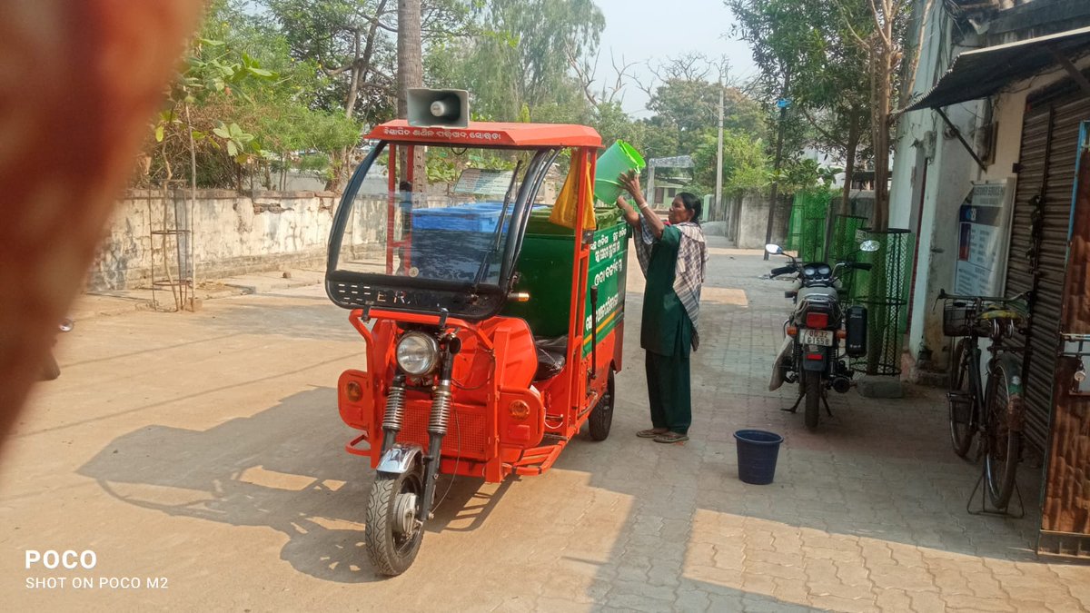 SuradaNac's tweet photo. Door to Door garbage collection drive continues in all wards. Request citizens to segregate the waste and Handover to the Swachh Bahan (BOVs). 
@sdmbnj @DUDA_Ganjam @Ganjam_Admin  @HUDDeptOdisha  
#D2DCollection
#Segregation
#Swachh_Surada_Sustha_Surada
#ସ୍ୱଚ୍ଛ_ସୋରଡା_ସୁସ୍ଥ_ସୋରଡା https://t.co/odw2yCqOLi
