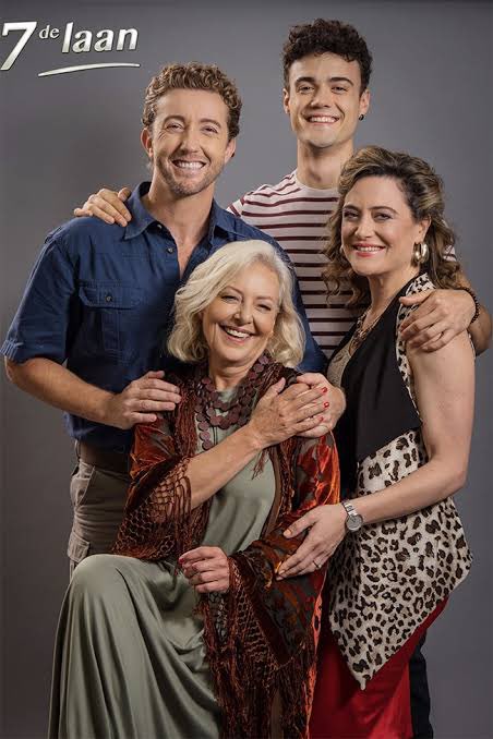 #7delaan won Viewers Choice Most Popular Show at the #RoyalSoapieAwards