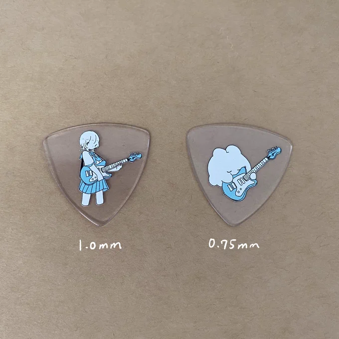 可愛い透明ピックが完成しました!透け感がめちゃくちゃ可愛い…!1.0mmと0.75mmの2種類です通販はこちら↓ 