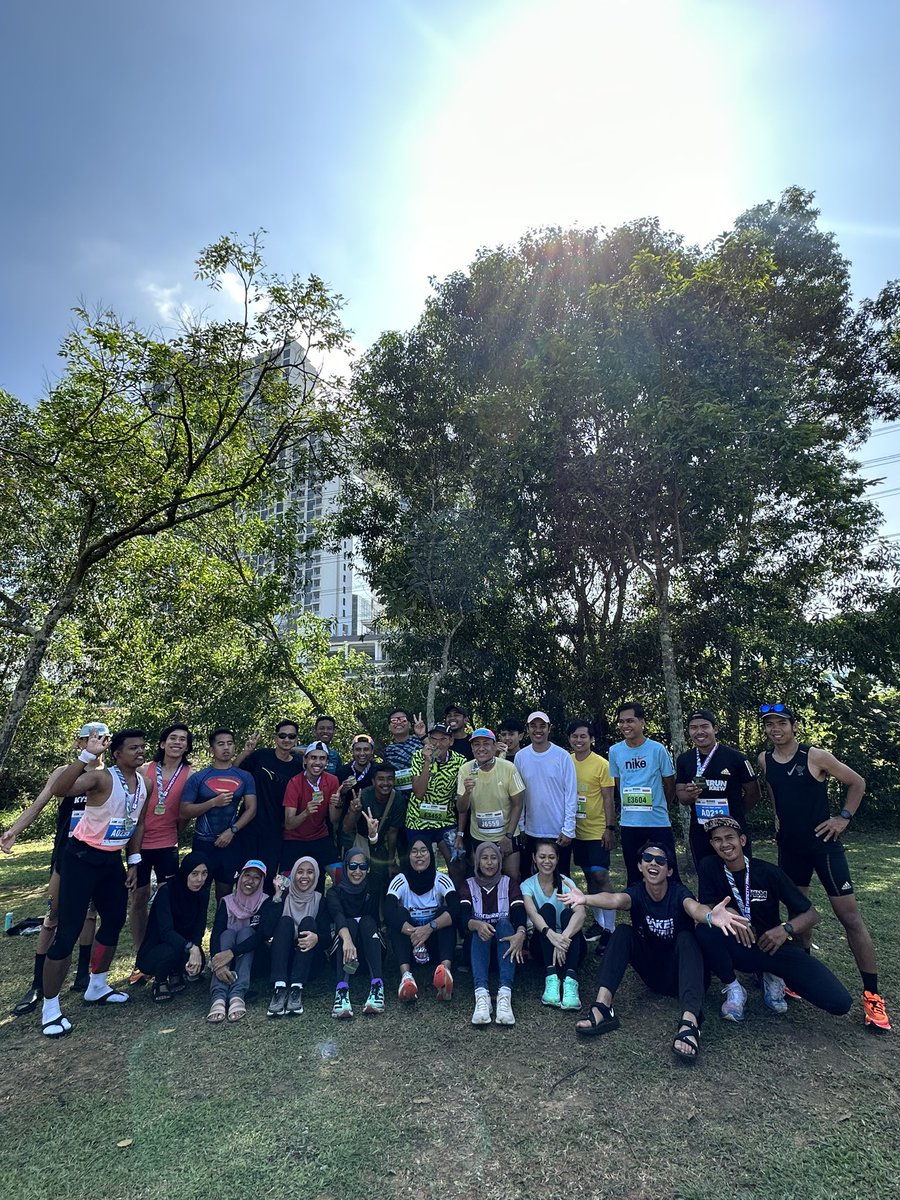 amierulfitry's tweet photo. Twincity Marathon 2023 unlocked ✅
Done &amp; dusted for my 2nd HM 

Managed to shave 14 mins from my previous PB eventho having severe side stitch at KM 12 - KM 16 . Alhamdulillah 🤲🏻. What a remarkable day to me ❤️

Thank you everyone, KRS &amp; @KyserunKrew for all ur support! https://t.co/oibls2y6g9