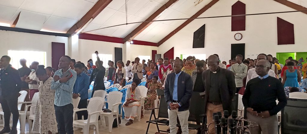 Baptist_youths's tweet photo. Today at #AEBR Kacyiru Parish, we were blessed by the visit of the #LegalRepresentative of #UEBR who gave a sermon during the service:

He preached on God's timing on our lives, he reminded #Christians to pay attention during struggles and in blessings
#Ecclesiastes 3 https://t.co/W71cusU4Yl