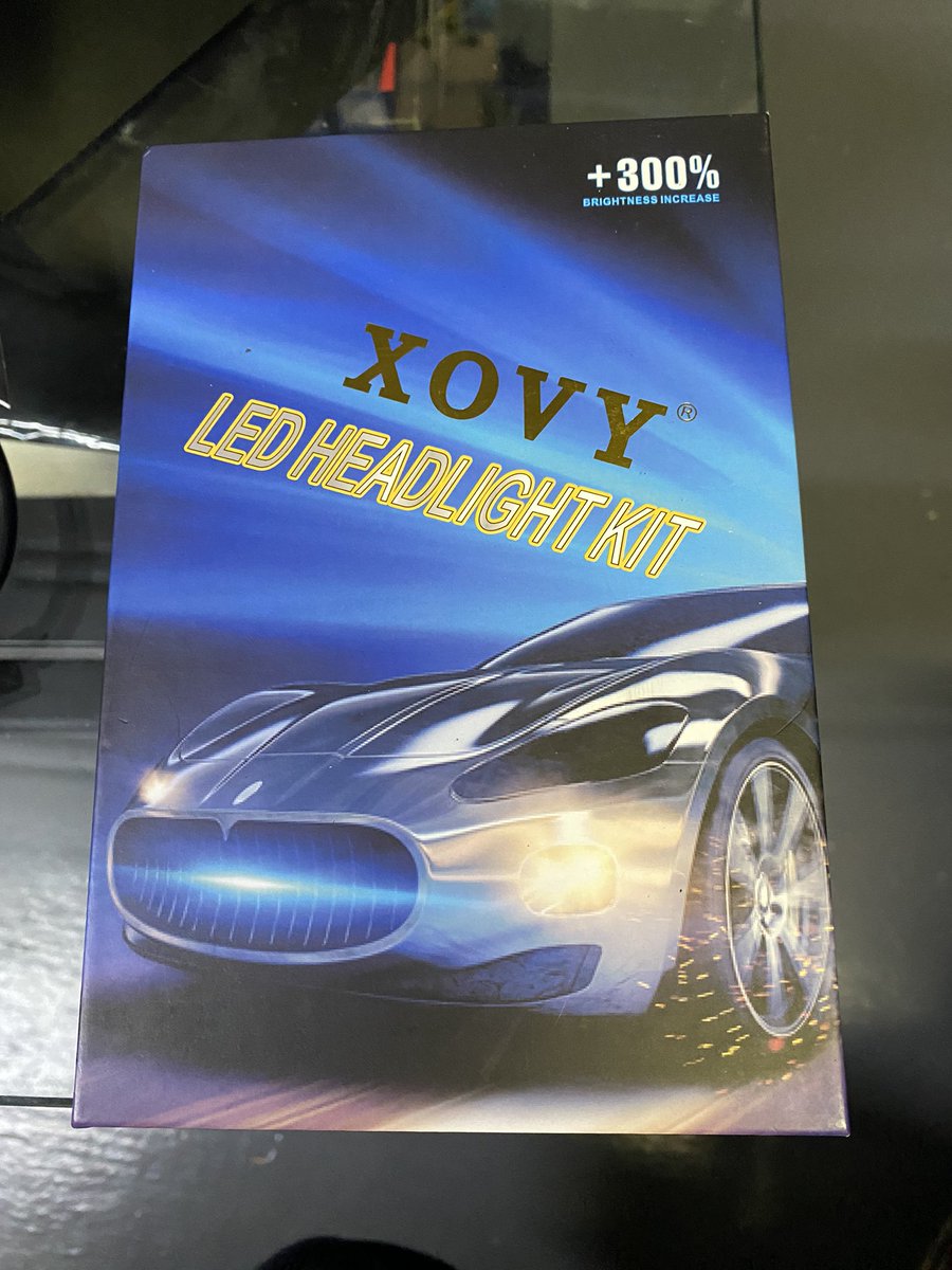 先輩が買ってきたバルブでゲラゲラ笑ってる 