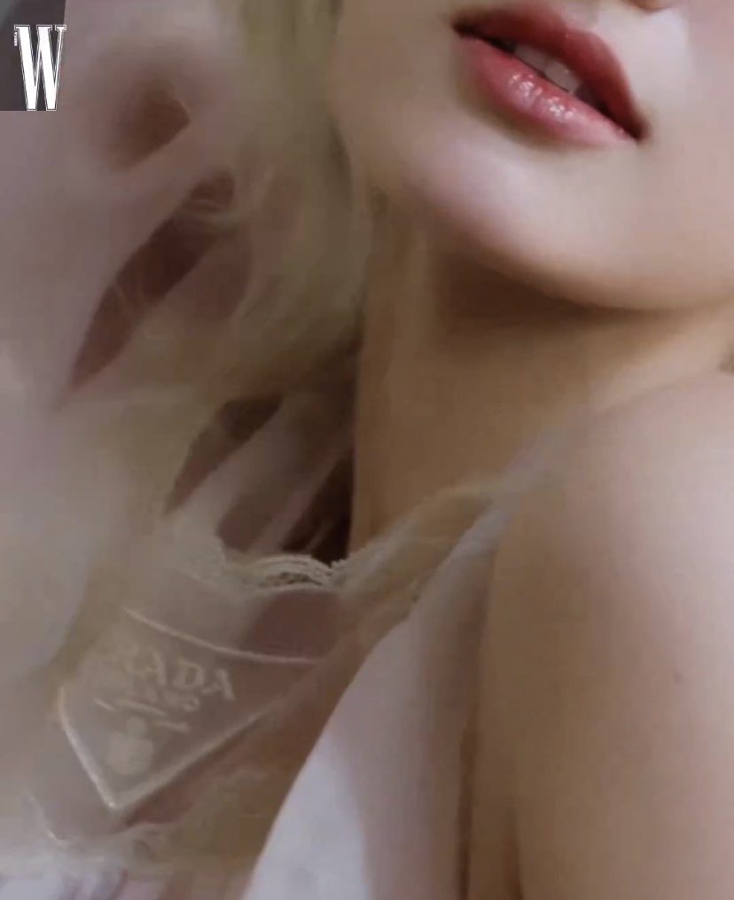 ennivsomi's tweet photo. Prada girl
https://t.co/UMohCXnVuV