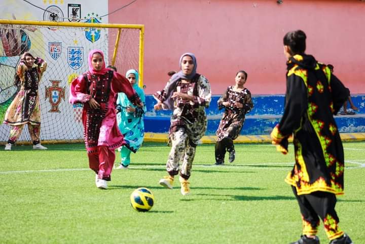 AbihaZardari's tweet photo. The Lyari girls are the perfect example of #BRAVE women. These ladies have been encouraging and inspiring many young girls to play football in Pakistan.
#NA246Lyari 🇱🇾
@BBhuttoZardari
@AseefaBZ
@BakhtawarBZ https://t.co/9Rxn3tMpc4