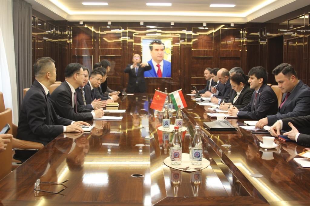 IndustryTj's tweet photo. Meeting with a delegation from the Administration of the Xinjiang Uygur Autonomous Region of China #industrytj #Xinjiang https://t.co/v4AOGezPw2