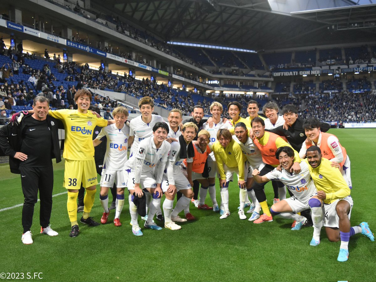 sanfrecce_SFC's tweet photo. 𝐒𝐌𝐈𝐋𝐄 𝐏𝐇𝐎𝐓𝐎😍💜

#サンフレッチェ #sanfrecce #ぶちあつ！#Jリーグ #jleague #G大阪広島 https://t.co/bhvFBpWJm2