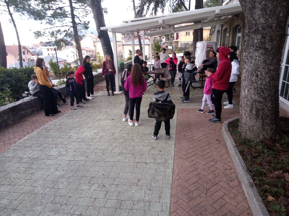 Fin de semana en el albergue el escorial. Buen tiempo🌞, buenos momentos, diversión, risas..por más momentos en los que los NNA disfrutan de la naturaleza y de su tiempo libre.
#escorial #infancia #vidasana #diversión

@la_coordinadora <a href="/FundlaCaixa/">Fundación ”la Caixa”</a> <a href="/MADRID/">Ayuntamiento Madrid</a> @MadridFamilias
