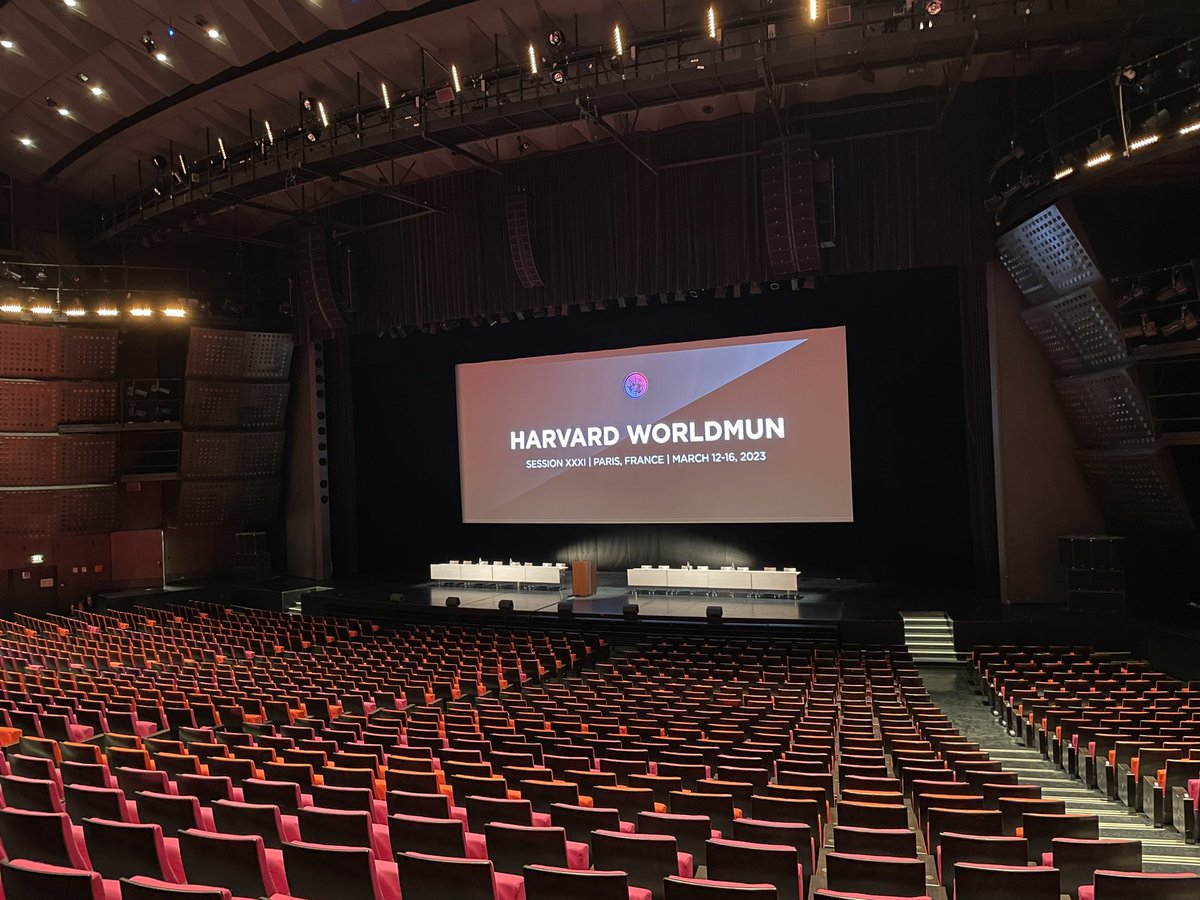 audrene_eloit's tweet photo. Honored to open the @Harvard @WorldModelUN for @harvardclubfr with the amazing secretariat. 1100 delegates from 100+ countries. Speeches on #resilience and building a better future from @yazdanpanah_y @MCLemardeley and France Education International https://t.co/UVrSQaWwM1