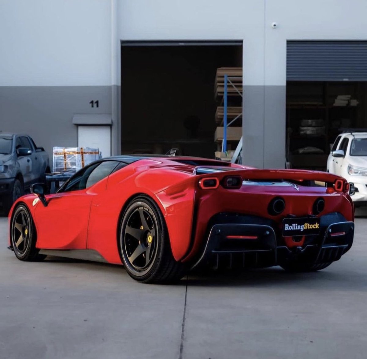 carpxrnpicx's tweet photo. Ferrari SF90 Stradale https://t.co/KGybAw2FYA