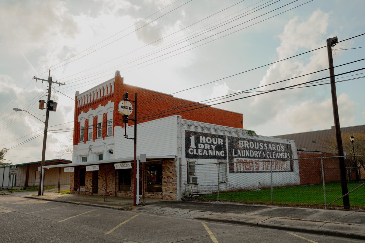 prezcarterledb's tweet photo. I bought a camera and I’ve been practicing | Jennings, LA | https://t.co/M9LdlIp9qs