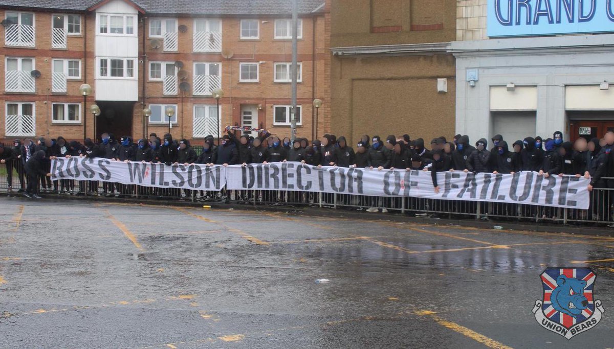rossco72_'s tweet photo. “offensive banner relating to police services” https://t.co/aNhfggcbbT