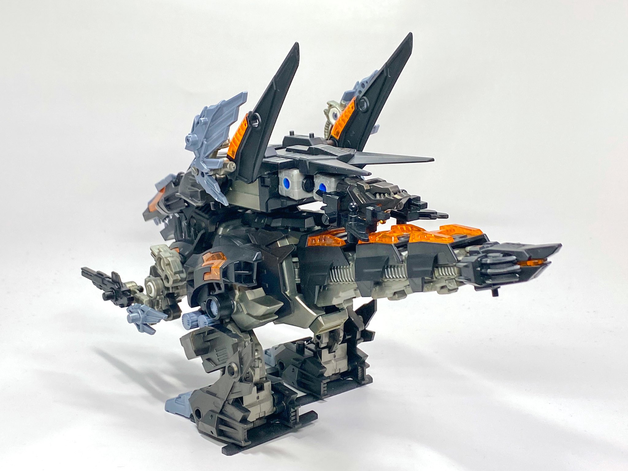 新品未組立 漆黒凱龍輝・真 ゾイド ZOIDS 新品未組立 漆黒凱龍輝・真 ゾイド ZOIDS