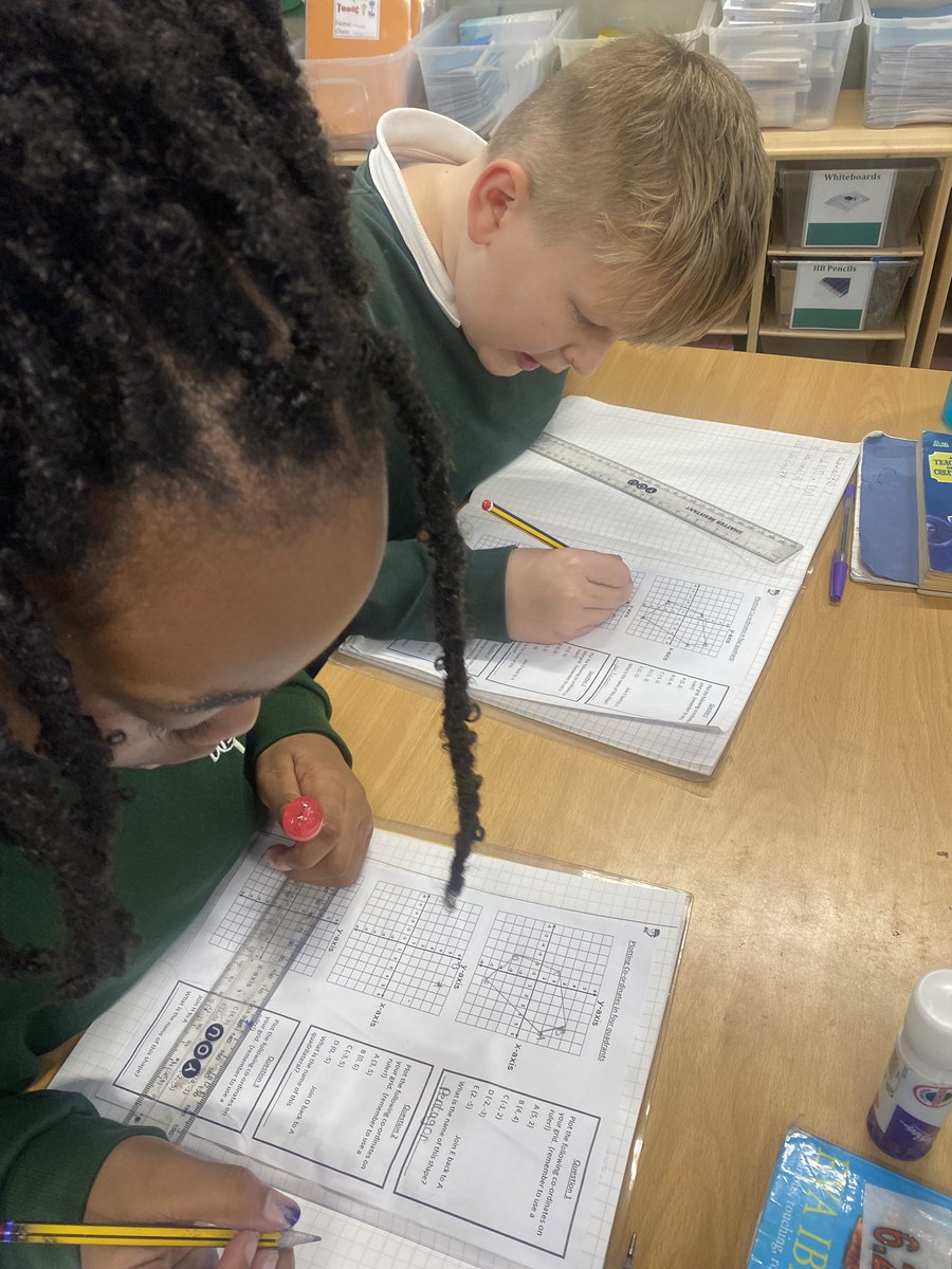 Discovery_Y6's tweet photo. Year 6οΈβ£ π Spring βοΈπ2οΈβ£ Our magnificent mathematicians π§ have been applying their knowledge of co-ordinates π to plot 2D shapes π·πͺπΊusing the four quadrants π #Year6 #DPS #Geometry #Alongthecorridor #upordownthestairs #xyaxis https://t.co/nwDFjDBIbO