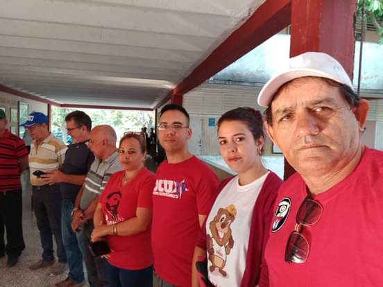 ♻En Holguín se unen los <a href="/cdr_cuba/">CDR de Cuba</a> y la <a href="/OPJMCuba/">OPJM Cuba</a> para realizar un Minifestival de Materias Primas.De esta manera realizan un aporte a la economía del país. Ambas organizaciones dedican la activ. al #XCongresoCDR y al 62 aniv. de la organización pioneril. #CDRCuba