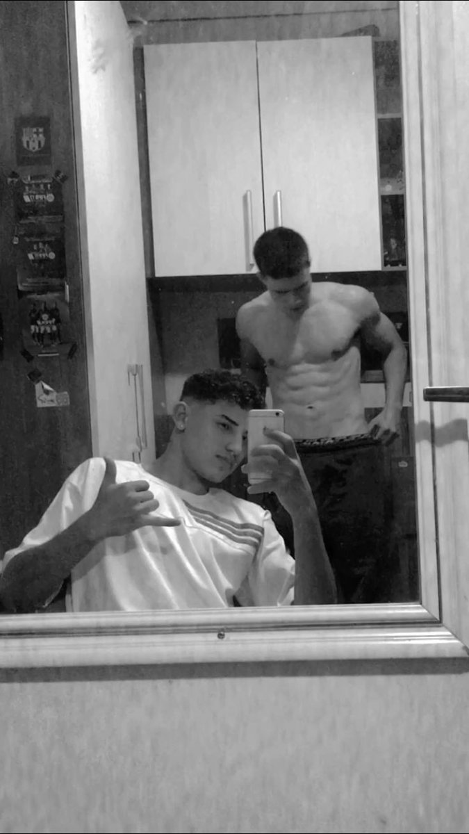 ᅠ
ᅠᅠ  𝓲𝗇𝗌𝗍𝖺 𝓼𝘵𝘰𝘳𝘺 @𝗆𝖺𝗍𝗂𝖼𝗂𝖼𝖼𝗈𝗇𝗂  
⠀ ⠀ ⠀𝖿𝗂𝗏𝖾 𝗆𝗂𝗇𝗎𝗍𝖾𝗌 𝖺𝗀𝗈. 

❝ feliz cumpleaños pelado, te amo negroo ❤️. <a href="/nicocloudie_/">ℕ𝐈𝐂</a> ❞
⠀ ⠀ ⠀
ᅠ