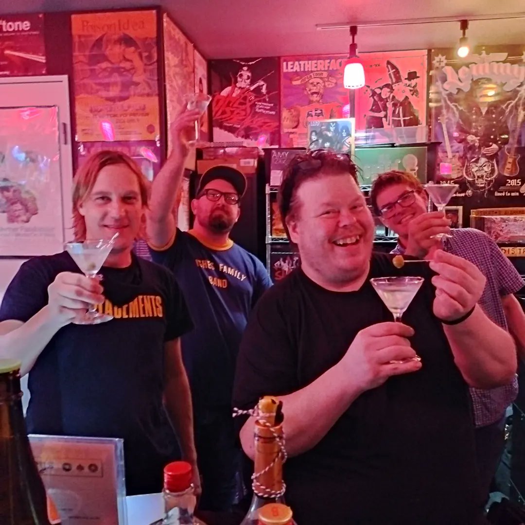 Japan23HS's tweet image. Holy Shit! tour 明日からです！Let's party!