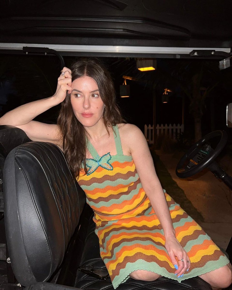 Lisa_Eldridge's tweet photo. Island Life 🏝️ I got this 🦋 top and skirt after doing the makeup for Jessica Ogden’s S/S Show 2002 at London Fashion Week … and it’s still a favourite 🧡🤎💚💛
#makeupartist #fashion #lisaeldridgemakeup #makeup #kittenmischief #crystalnebulahighlighter #glow #palmisland https://t.co/yfY1EgAJNi