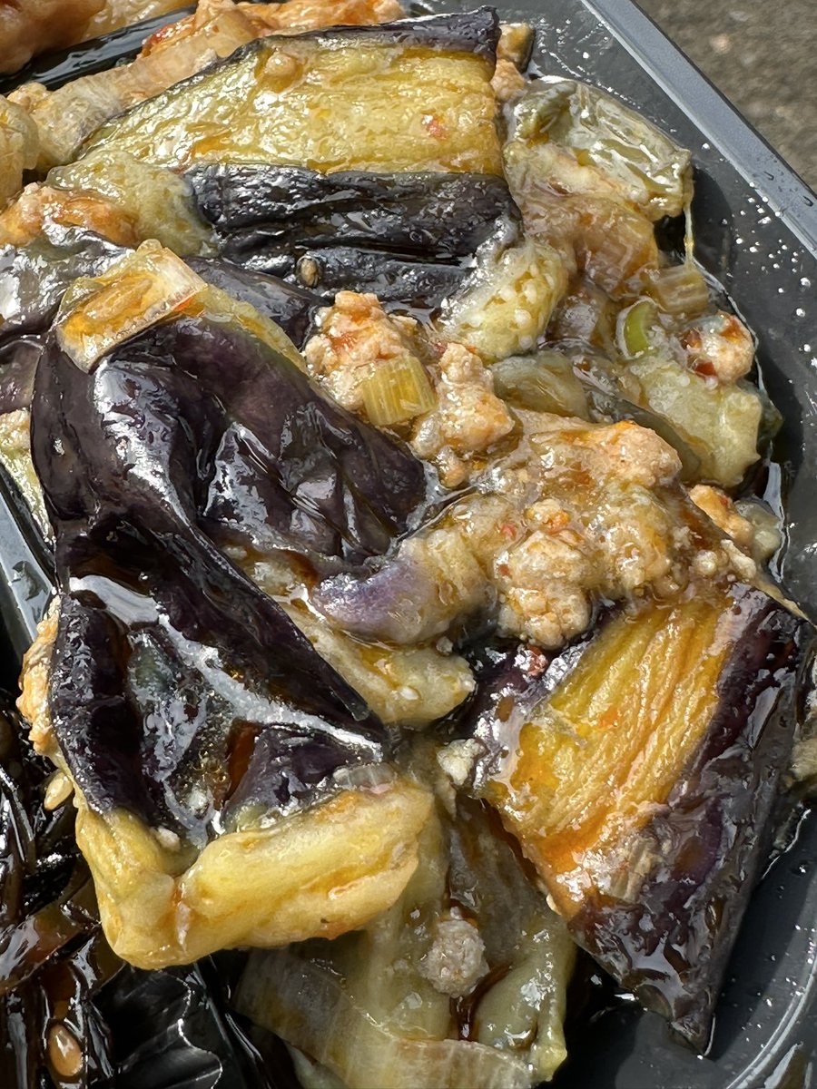 toppariccha's tweet photo. ずっと前から気になっていた
ロケ弁の喜山飯店

いつもの、手作り弁当も美味いけど

確かに、さらに大きな幸せ運ばれた https://t.co/NuV8oZKxAk