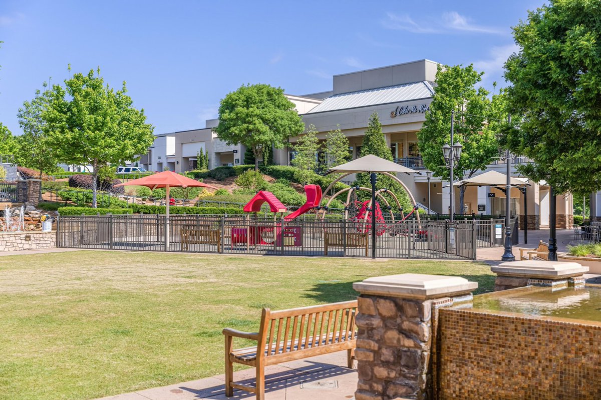 Spring forward, it's Daylight Savings! Spend your extra hour of daylight wisely by visiting us today! 🌞