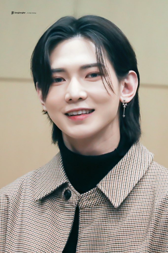 SangSangBar615's tweet photo. 230201 오사카 팬싸 HQ
૮⍝• ᴥ •⍝ა
#ATEEZ #에이티즈 #YEOSANG #강여상 #여상 https://t.co/yqQwfUlJlI