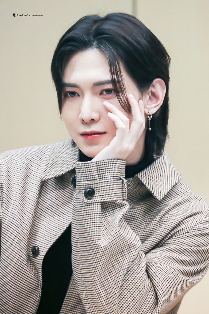 SangSangBar615's tweet photo. 230201 오사카 팬싸 HQ
૮⍝• ᴥ •⍝ა
#ATEEZ #에이티즈 #YEOSANG #강여상 #여상 https://t.co/yqQwfUlJlI