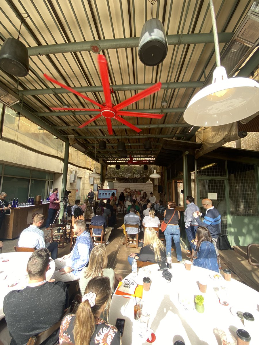 Aerocles's tweet photo. Packed Patio for our Brand Innovators Women in Marketing Leadership Discussion https://t.co/xNXIUtp7wF