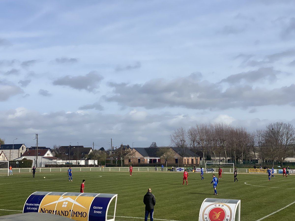 BonnaterreL's tweet photo. En #CoupeDeNormandie le @CSPfootballclub de #Caudebec et #SaintPierre est aux portes d’un exploit : 2/2 après le temps réglementaire face à #Dieppe 2 divisions au dessus, on passe aux tirs aux buts ! #football #Normandie https://t.co/XZcrxQFMVG