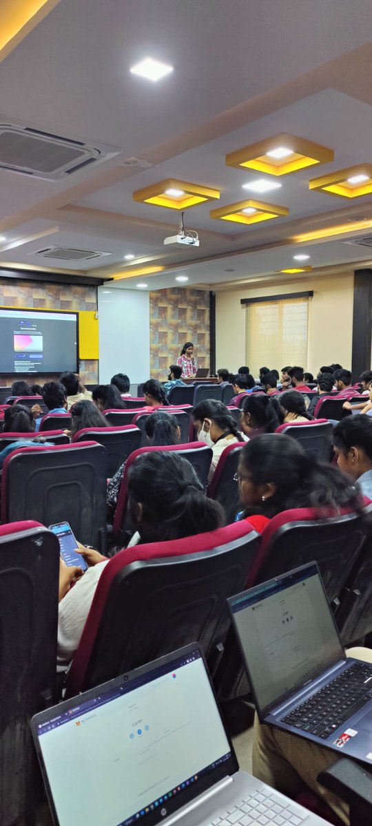 Susmitha1399's tweet photo. Had a great workshop with IARE . Here are some photos from the #workshop 

@shardeum @ShardeumHyd https://t.co/Ti9n5UhRtG