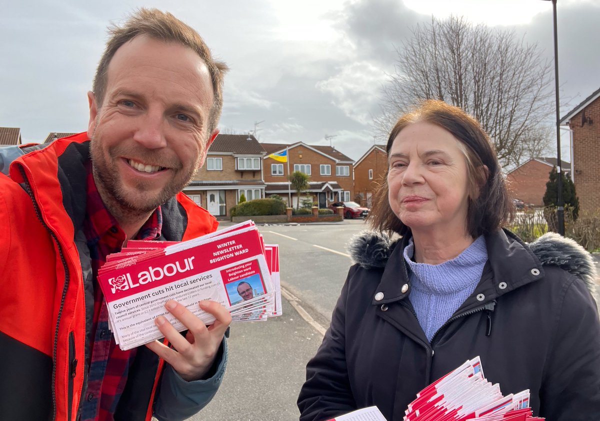 benmiskell's tweet photo. The support for @UKLabour is growing, with the local elections an opportunity for people to have their say on a lacklustre Tory government.
Great to be out delivering leaflets in Sheffield South East w/ @MaryLea & @SheffLabour, to get @Michael_CWC7 elected ๐ณ๏ธ #labourdoorstep https://t.co/MKLM2xb1Rj